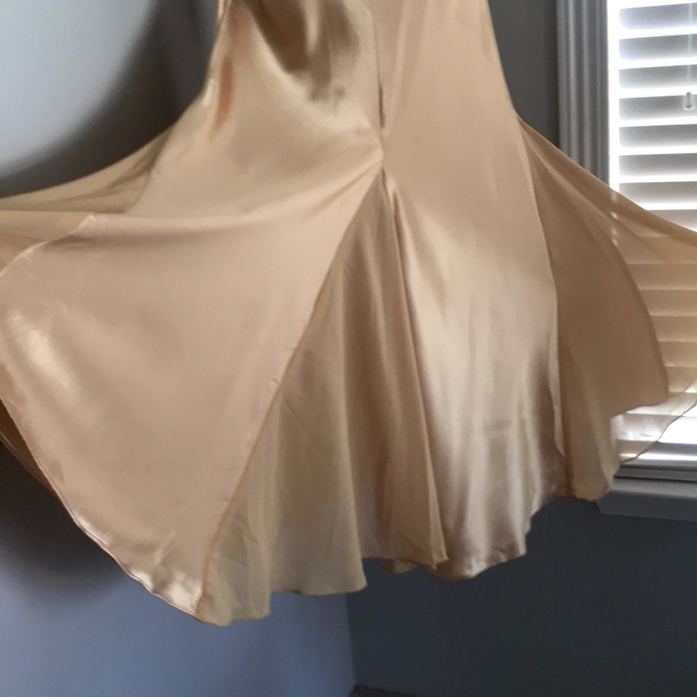 Dress - Picture 4 of 7